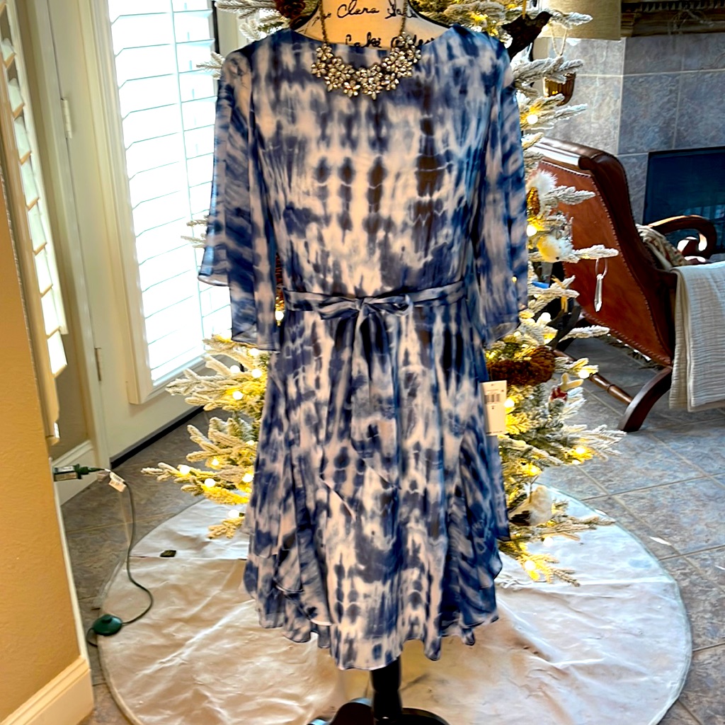 Lauren Ralph Lauren Size 6 Blue And White Watercolor Dress